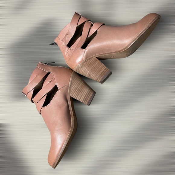 FRYE Cameron Twist Bootie • Size 9 • Women - Picture 3 of 13